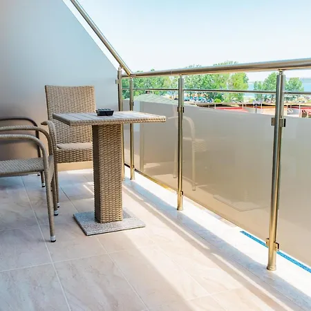Gradina Aparthotel *